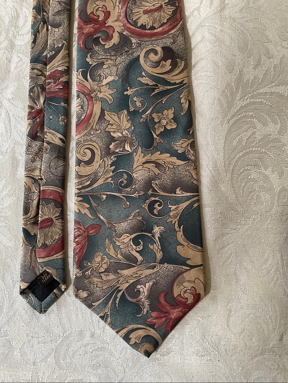 bill blass Teal, Beige and Red Paisley Floral Silk Tie
